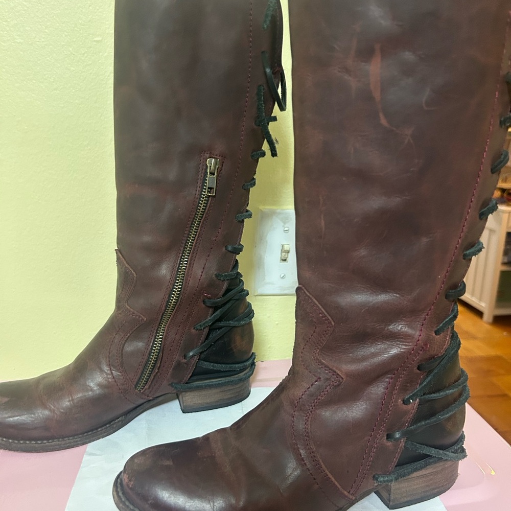 Brown Leather Lace Up Boots with Rounded Toe